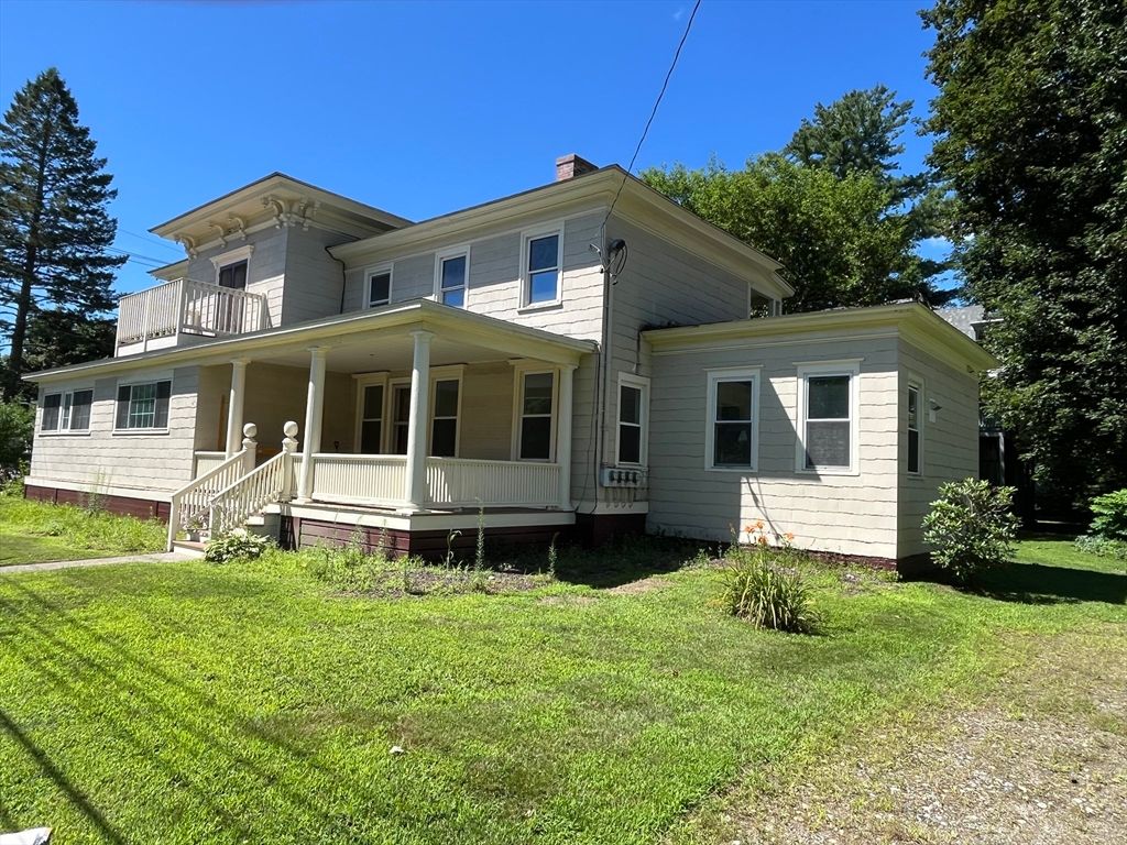 Exterior, Facade, American Foursquare