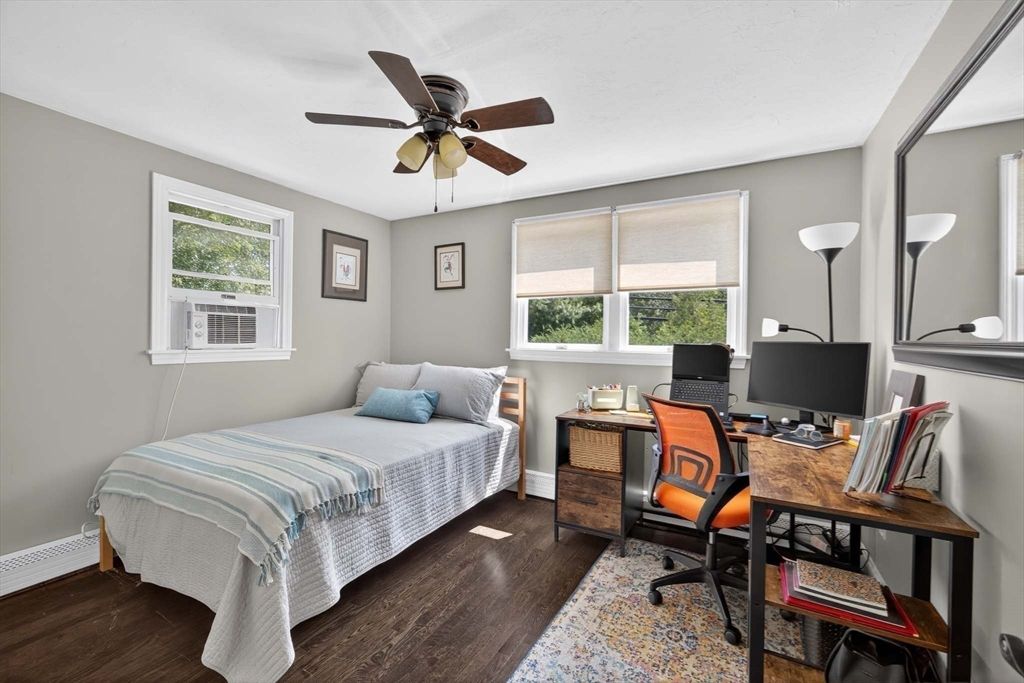 Bedroom, Home Office, Interior, Wood Texture Flooring