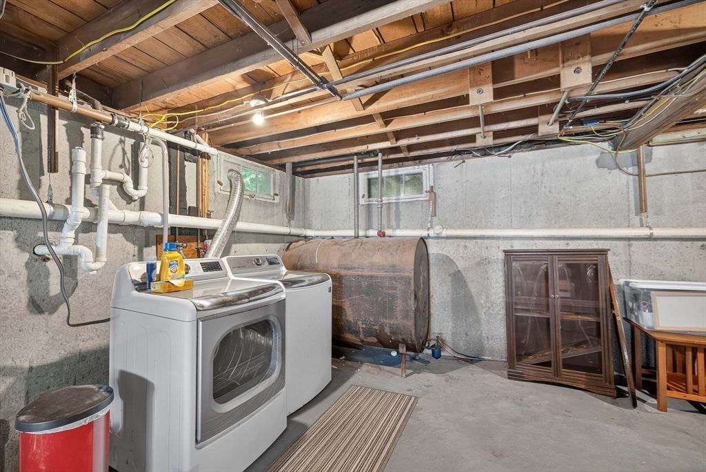 Interior, Washer, Wooden Beams, Wooden Ceilings