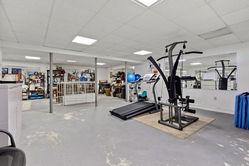 Fitness Equipment, Interior, Recessed Lighting