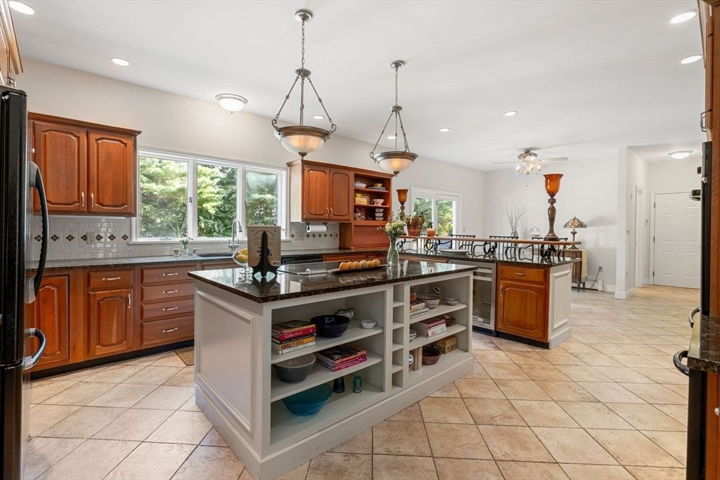 Interior, Kitchen, Pendant Lights, Recessed Lighting