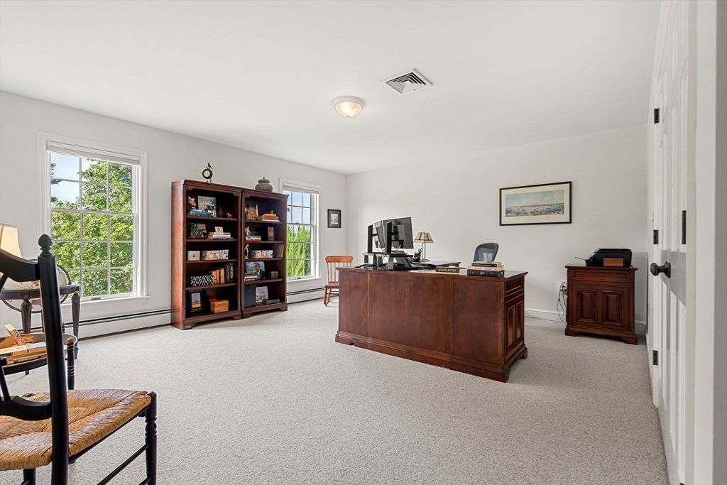Home Office, Interior