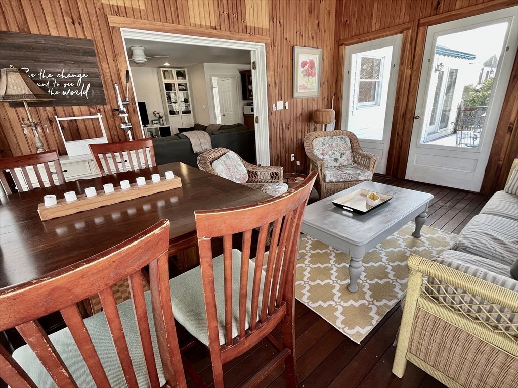 Dining room, Interior, Living room, Wood Texture Flooring, Wooden Walls