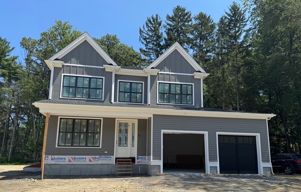 Attached, Exterior, Facade, Farmhouse
