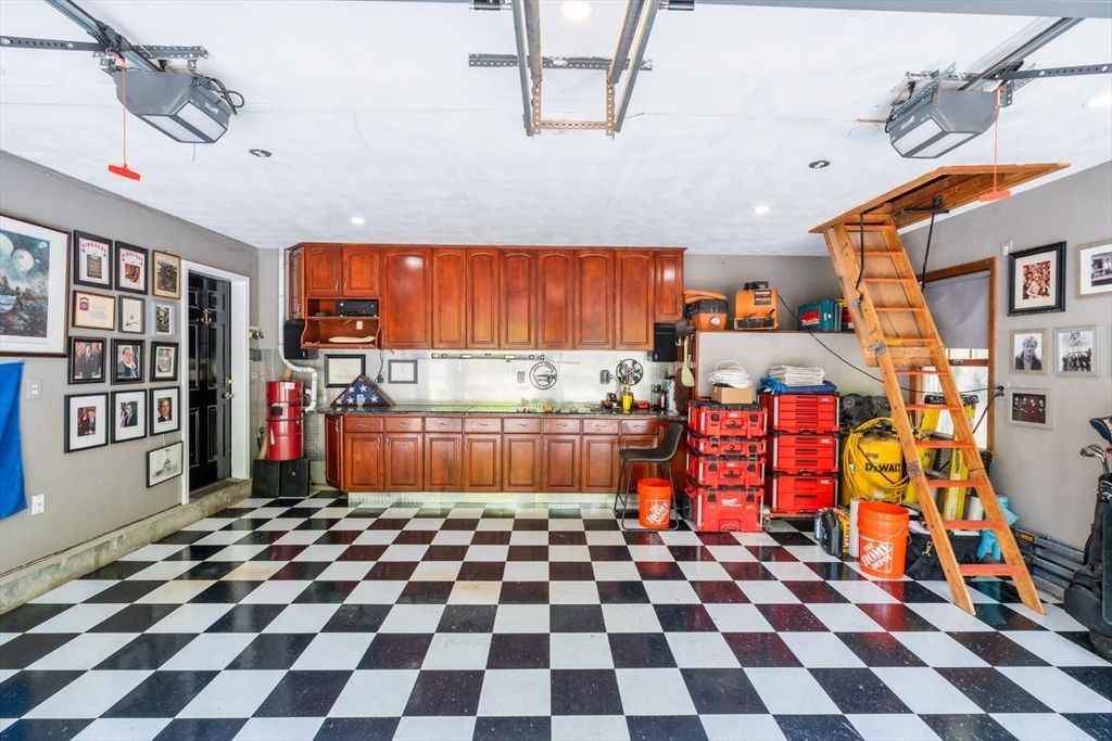 Garage, Interior, Recessed Lighting