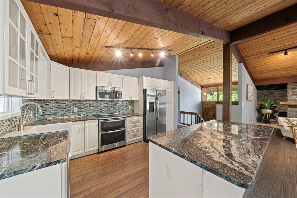 Interior, Kitchen, Stainless Steel Appliances, Wooden Beams, Wooden Ceilings, Wood Texture Flooring