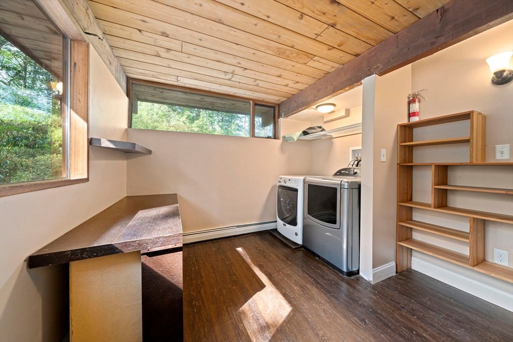 Interior, Washer, Wooden Ceilings, Wood Texture Flooring