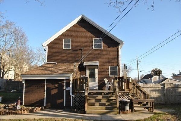 Exterior, Facade, Log Home