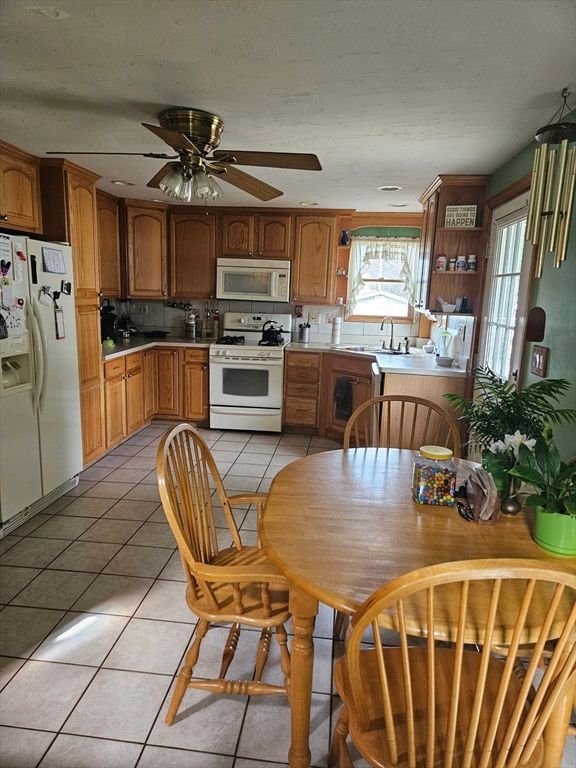 Dining room, Interior, Kitchen