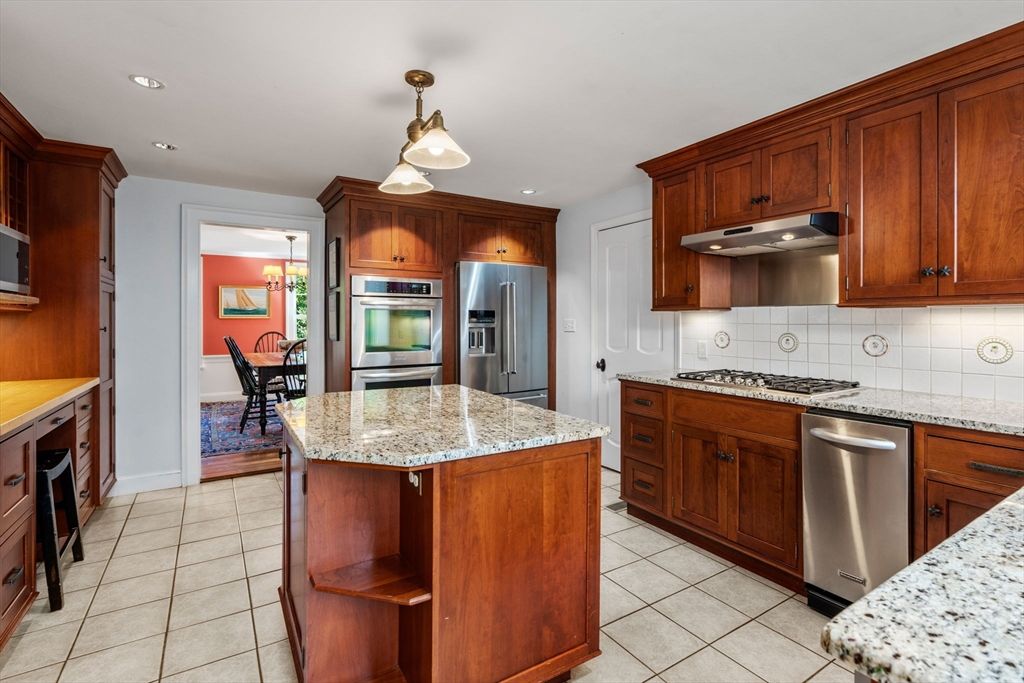 Dining room, Interior, Kitchen, Recessed Lighting, Stainless Steel Appliances