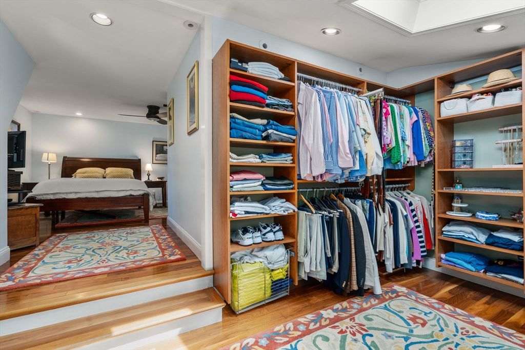 Bedroom, Interior, Recessed Lighting, Walk-in Closets, Wood Texture Flooring