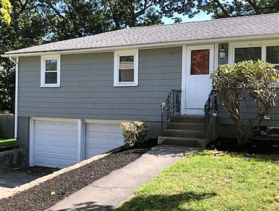 Attached, Exterior, Facade, Raised Ranch
