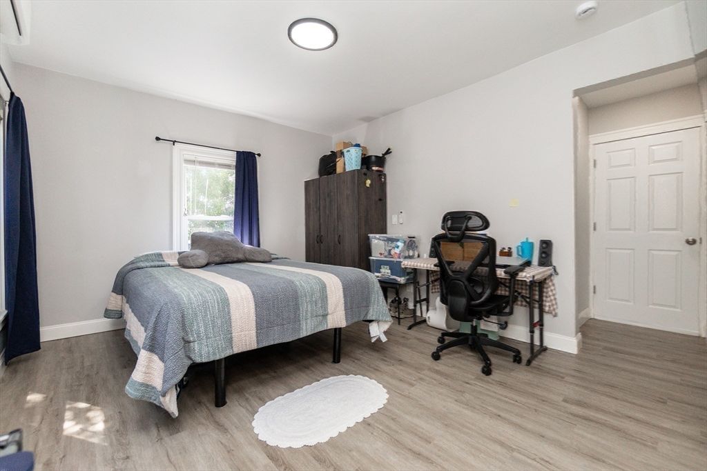 Bedroom, Home Office, Interior, Recessed Lighting, Wood Texture Flooring