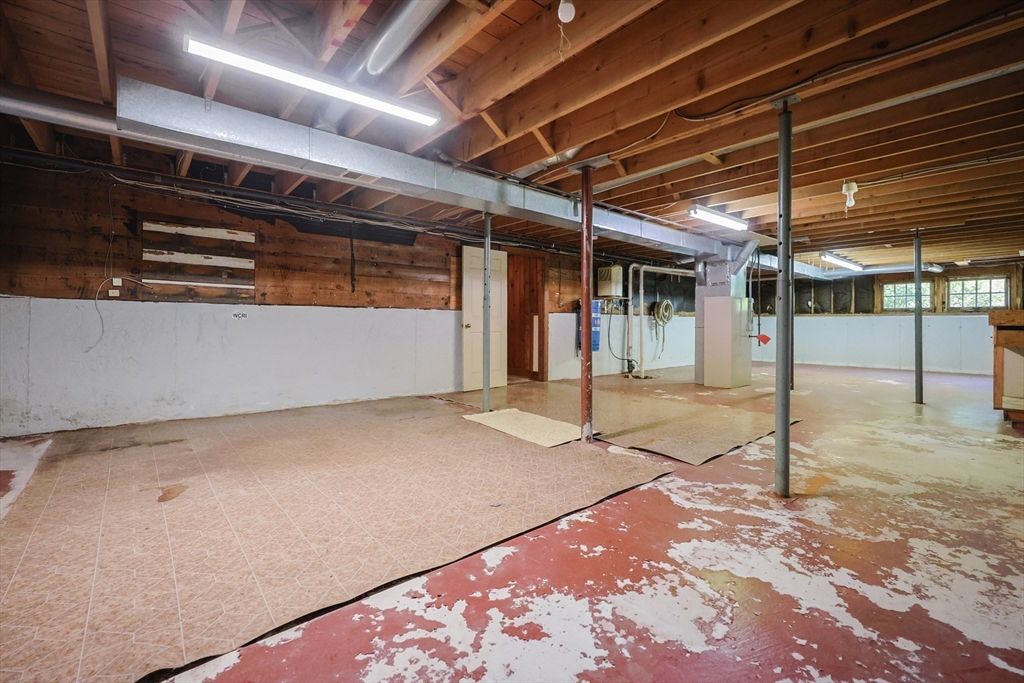 Interior, Wooden Beams