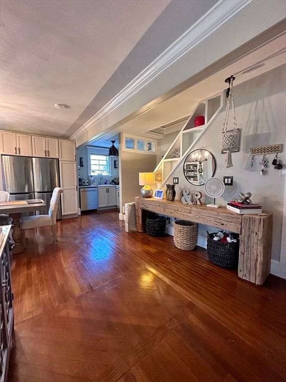 Interior, Stainless Steel Appliances, Wood Texture Flooring