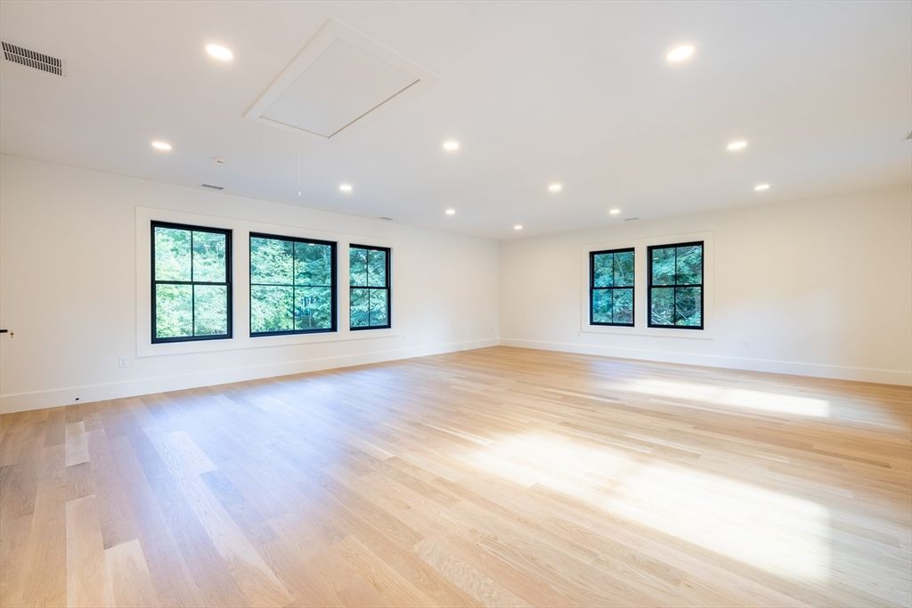 Empty room, Interior, Recessed Lighting, Wood Texture Flooring