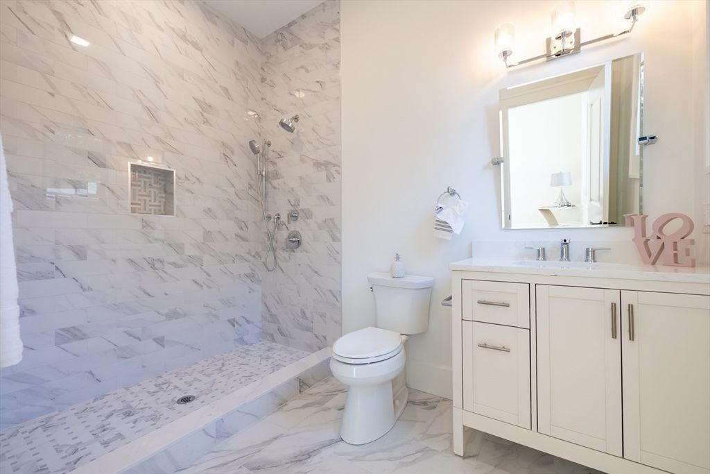 Bathroom, Interior, Marble, Marble Walls