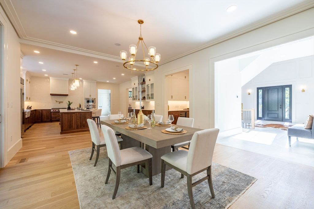 Chandelier, Dining room, Interior, Kitchen, Pendant Lights, Recessed Lighting, Wood Texture Flooring