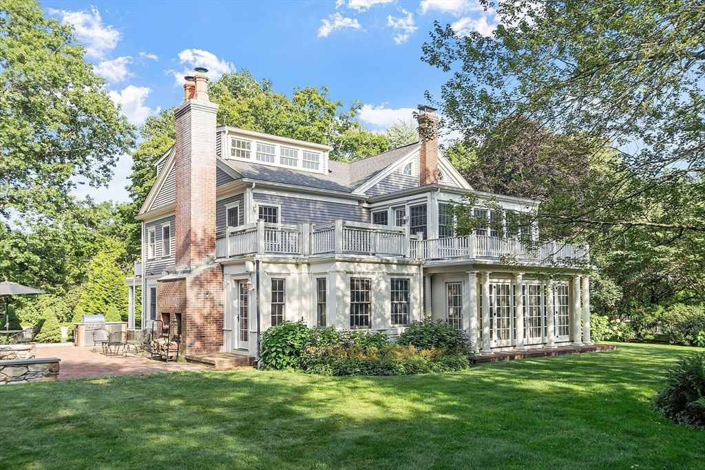 Backyard, Exterior, Facade, Brick Facade, Queen Anne Victorian