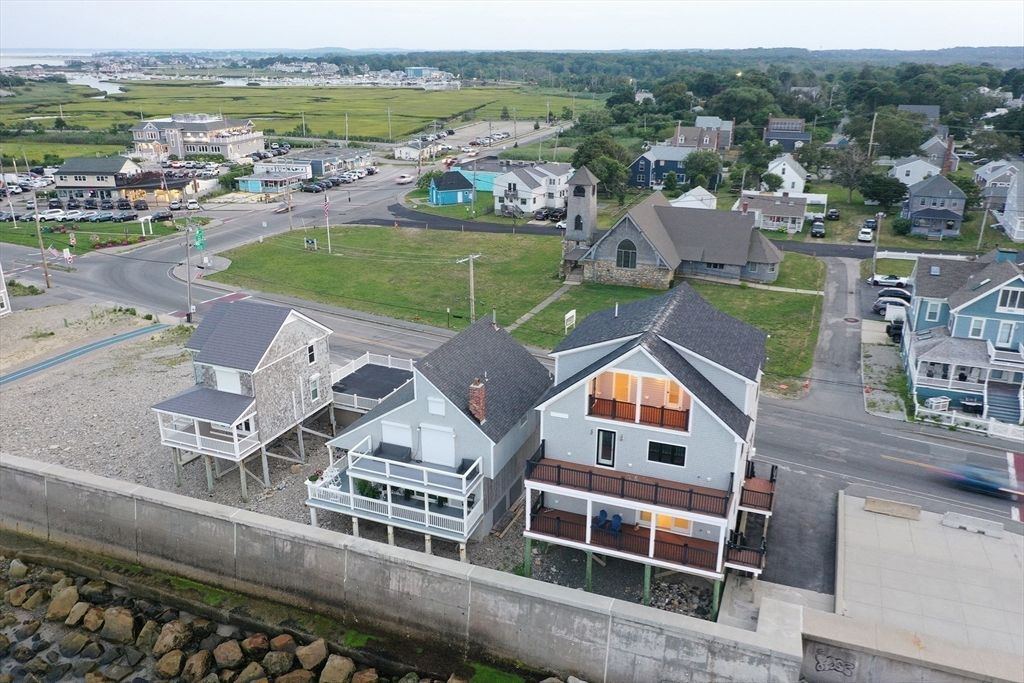 Exterior, Drone