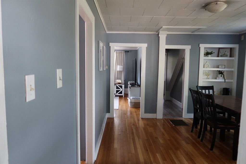 Dining room, Interior, Wood Texture Flooring
