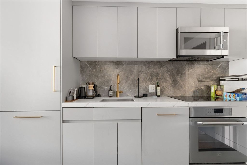 Interior, Kitchen, Stainless Steel Appliances