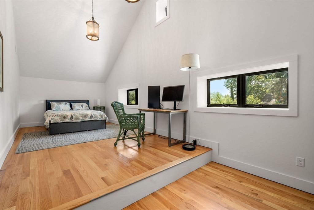 Bedroom, Interior, Pendant Lights, Wood Texture Flooring
