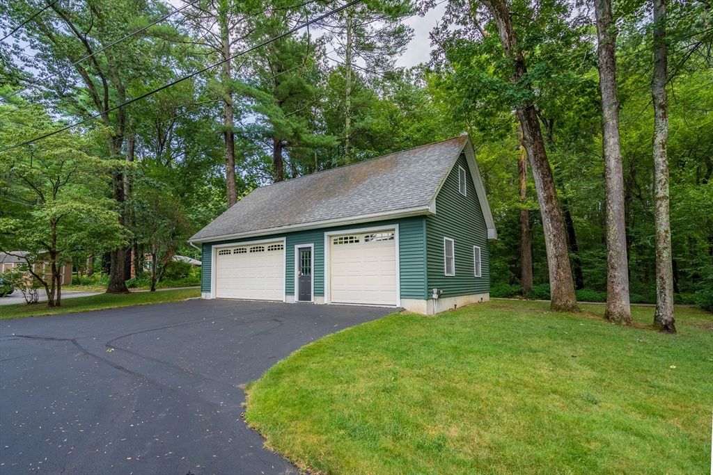 Detached Garage, Exterior