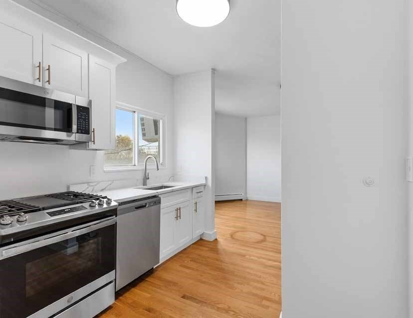 Interior, Kitchen, Stainless Steel Appliances, Wood Texture Flooring