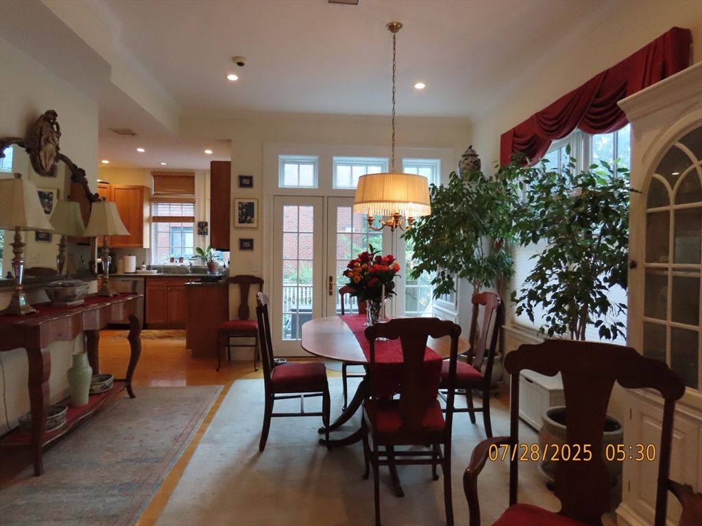Dining room, Interior, Kitchen, Pendant Lights, Recessed Lighting, Wood Texture Flooring