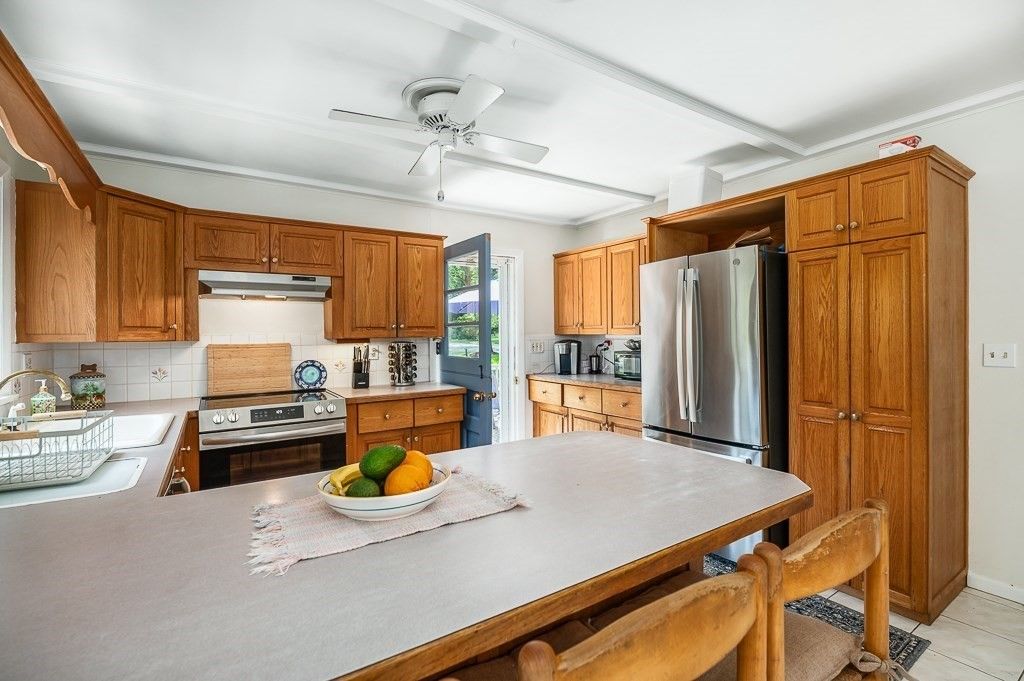 Interior, Kitchen, Stainless Steel Appliances