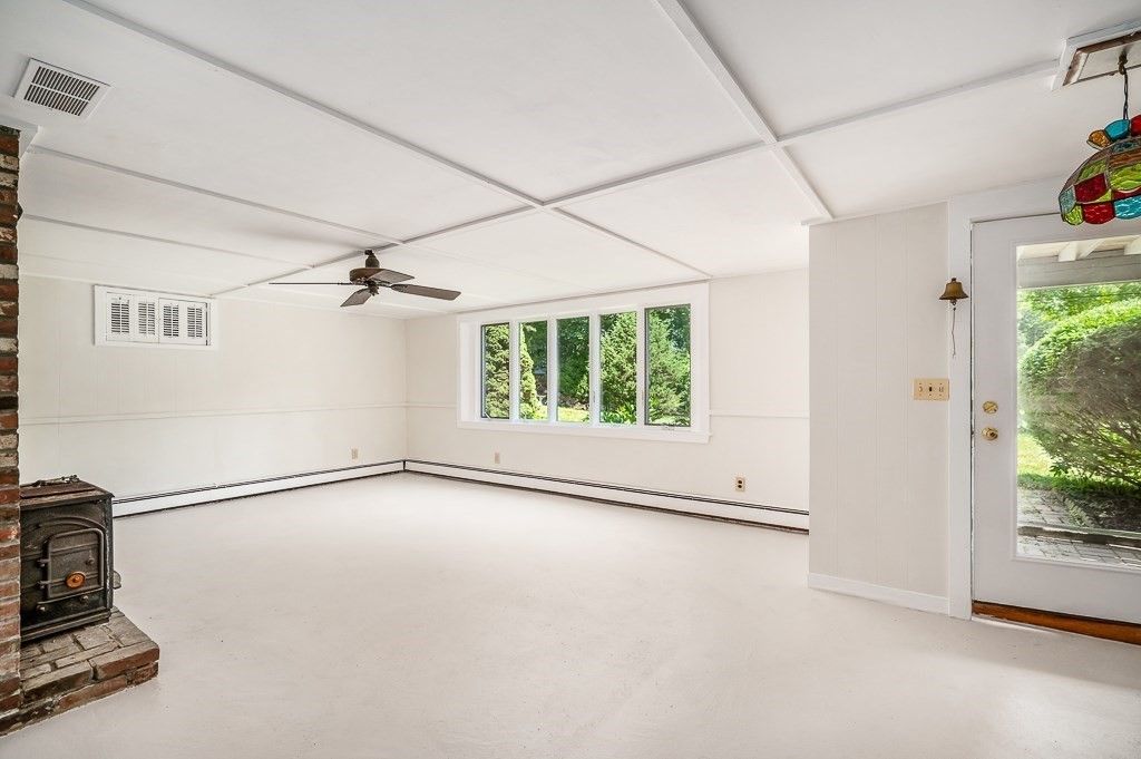 Empty room, Fireplace, Interior