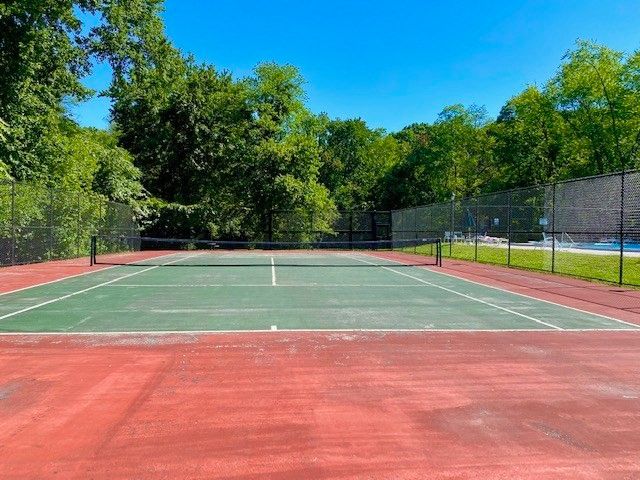 Exterior, Tennis Courts
