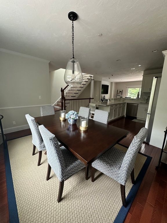 Dining room, Interior, Pendant Lights, Recessed Lighting, Wood Texture Flooring