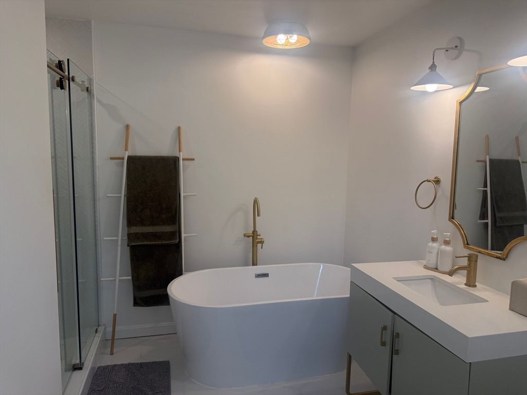 Bathroom, Free Standing Baths, Glass Shower, Interior