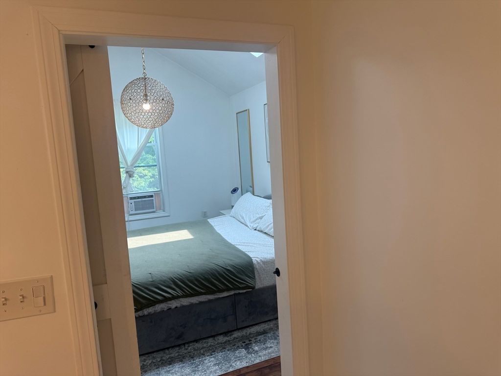 Bedroom, Interior, Pendant Lights