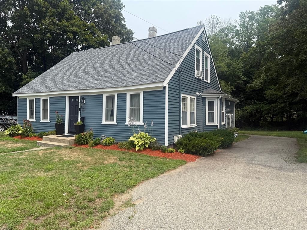 Backyard, Exterior, Facade, Cape Cod