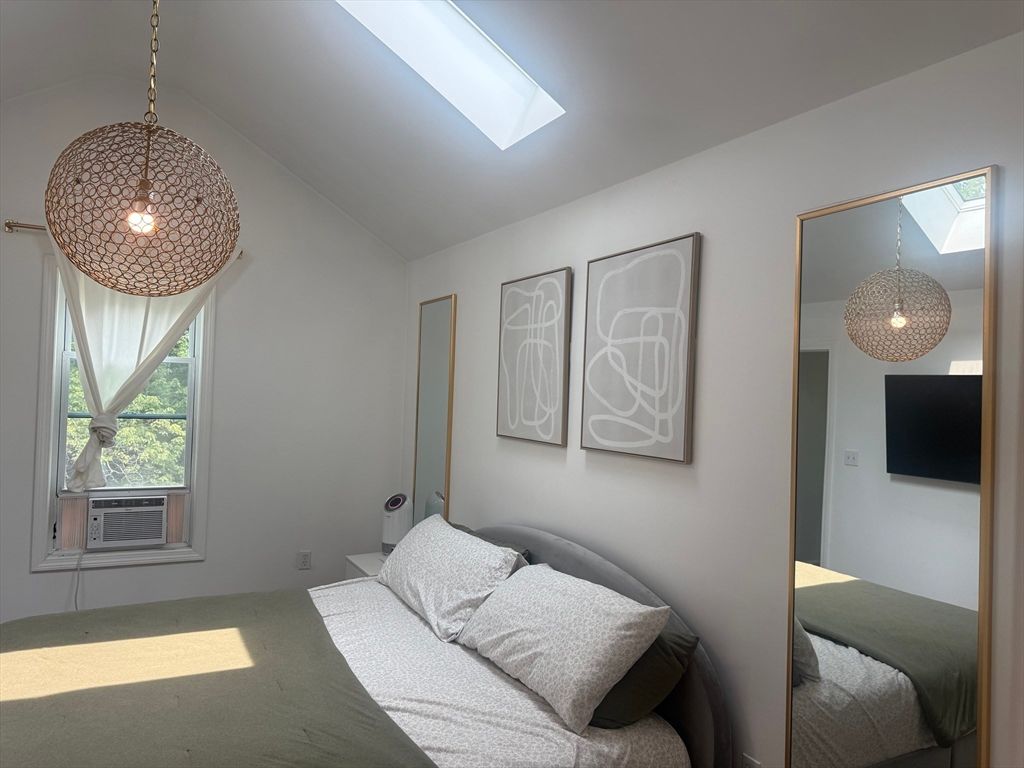 Bedroom, Interior, Pendant Lights