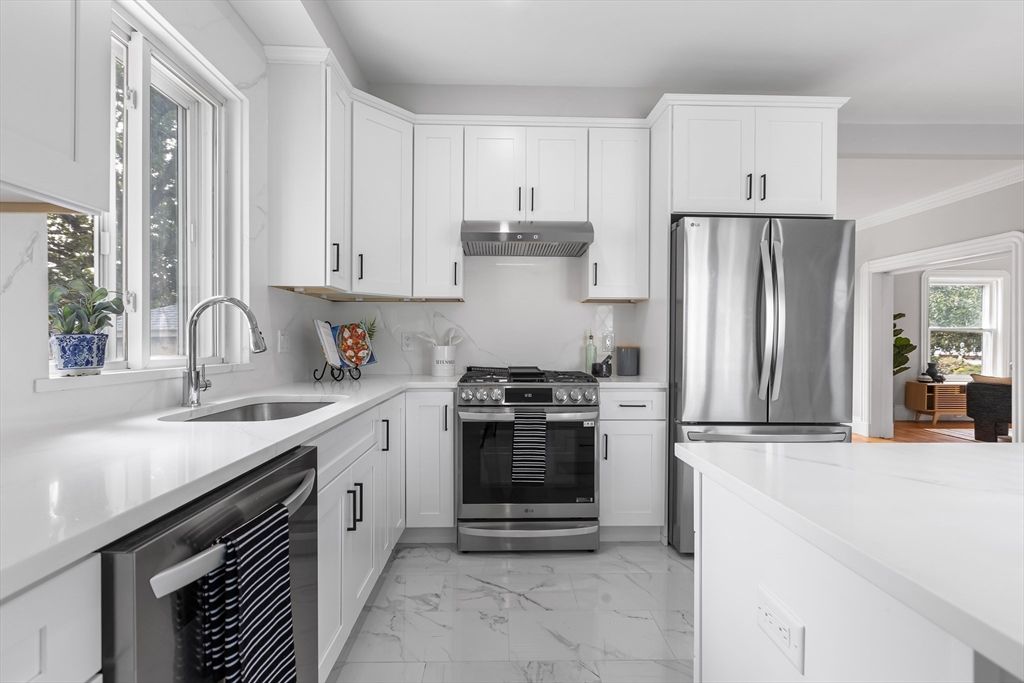 Interior, Kitchen, Marble, Stainless Steel Appliances