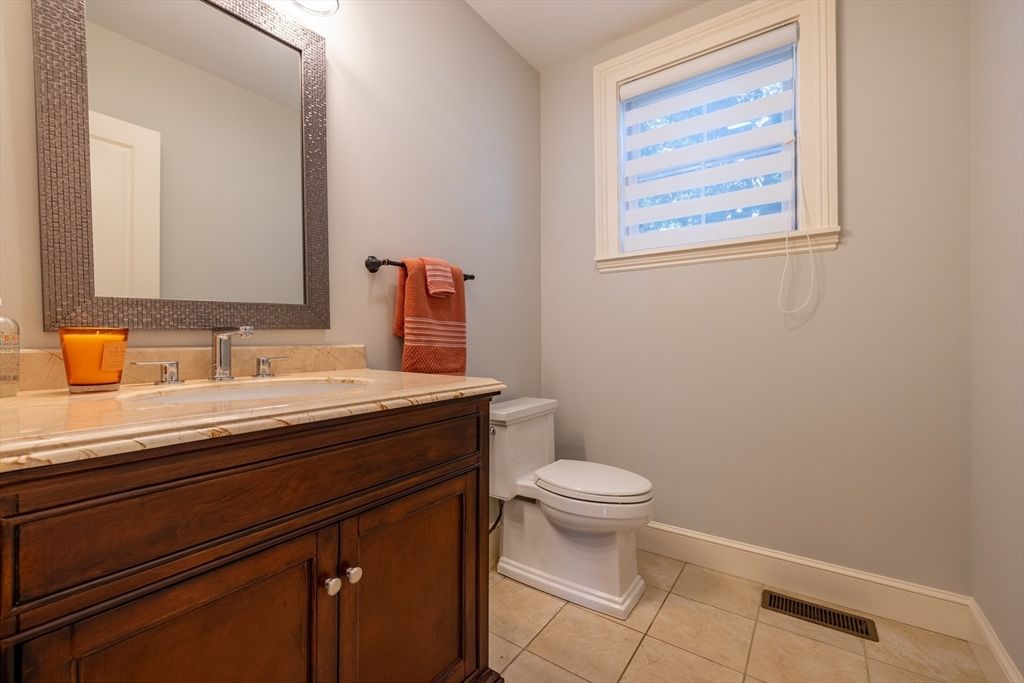 Bathroom, Interior, Tile Countertops