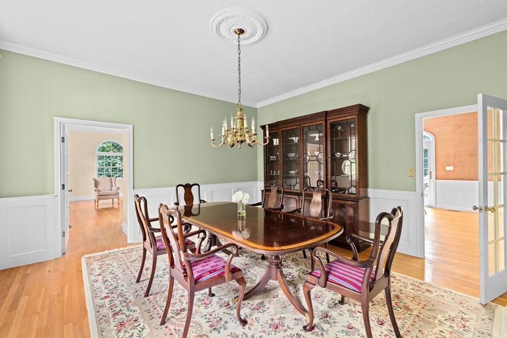 Chandelier, Dining room, Interior, Wood Texture Flooring