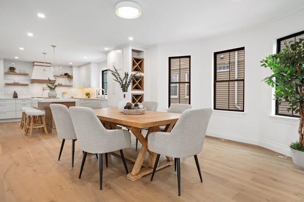 Dining room, Interior, Kitchen, Pendant Lights, Recessed Lighting, Wood Texture Flooring