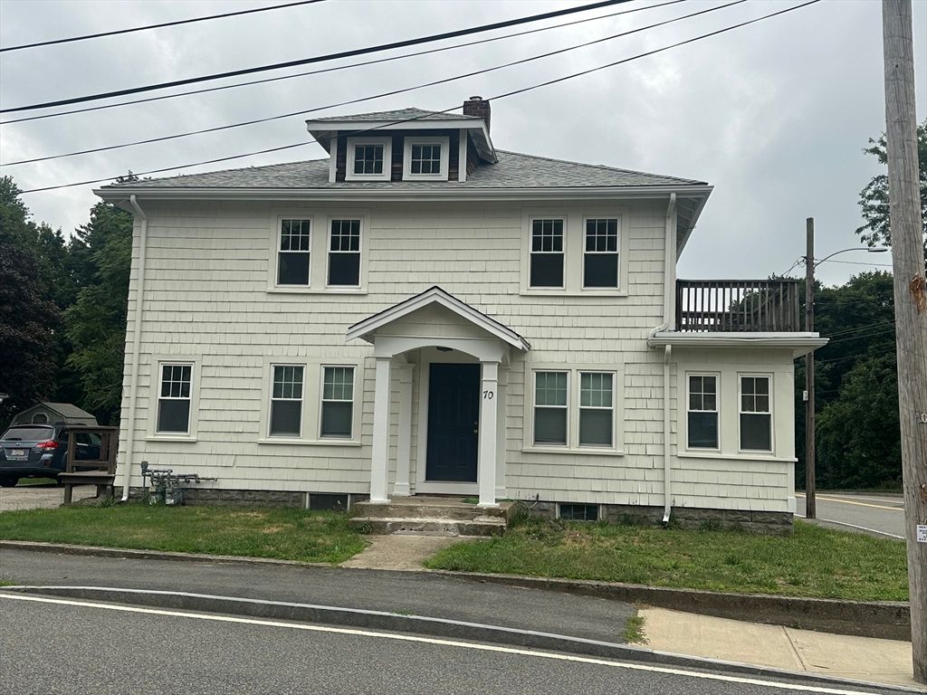 Exterior, Facade, American Foursquare