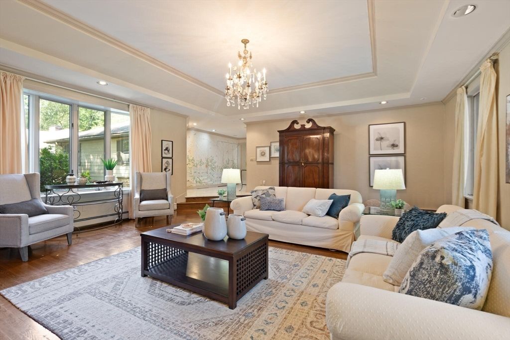 Chandelier, Interior, Living room, Recessed Lighting, Wood Texture Flooring