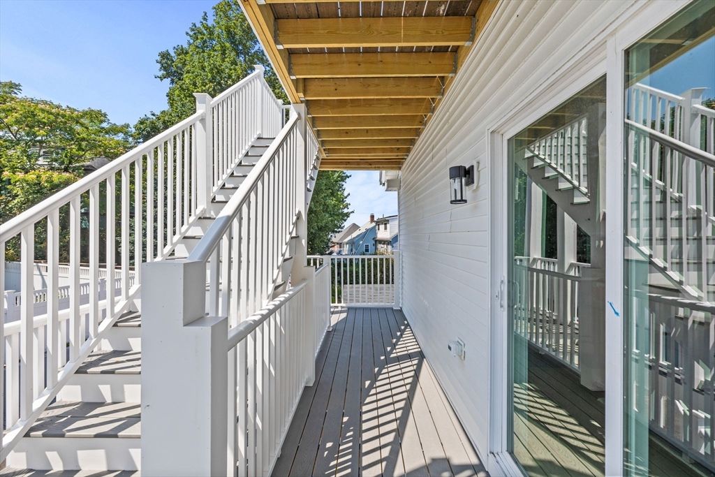 Exterior, Wooden Beams