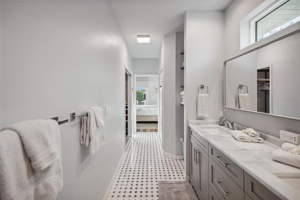 Bathroom, Dual Sink Vanities, Interior