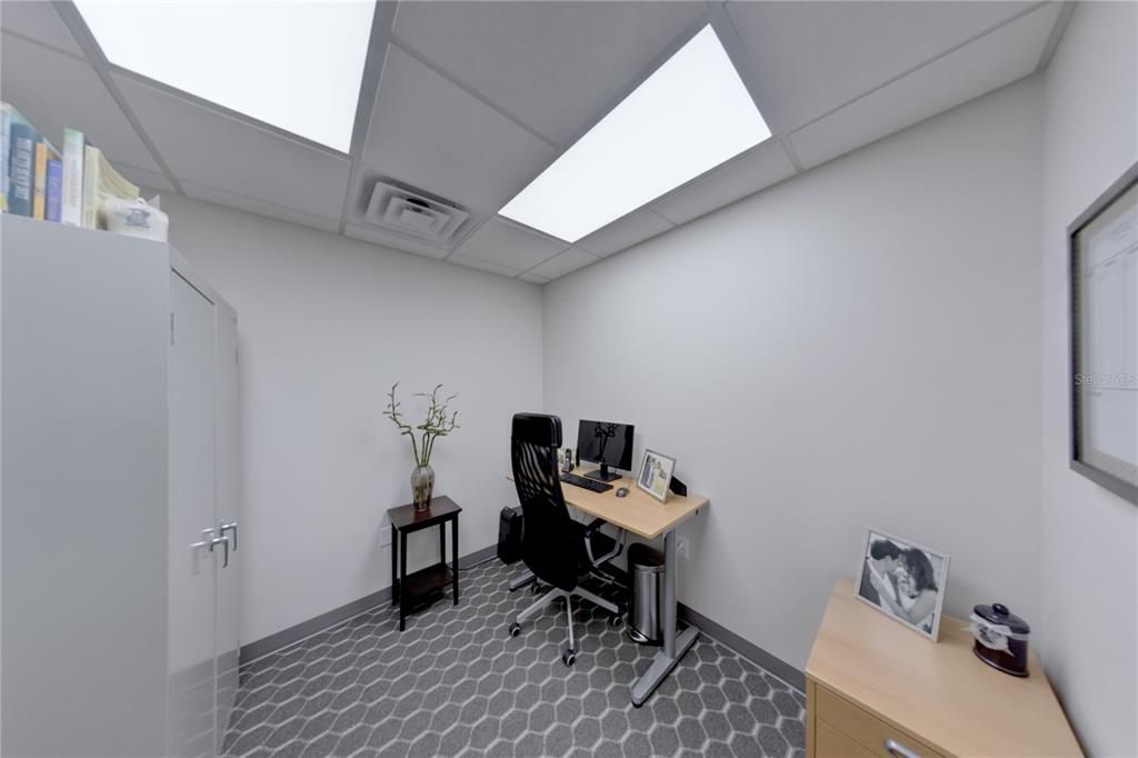 Home Office, Interior