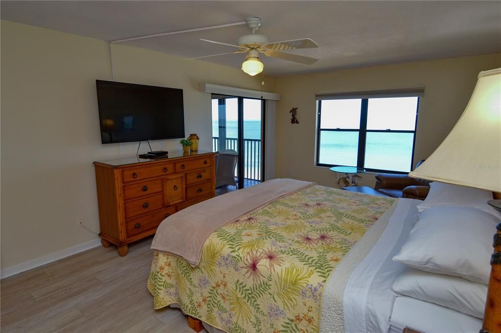 Bedroom, Interior, Water, Wood Texture Flooring