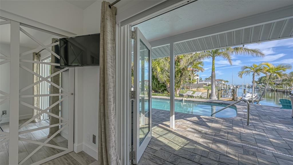 Interior, Pool, Sun Room, Water