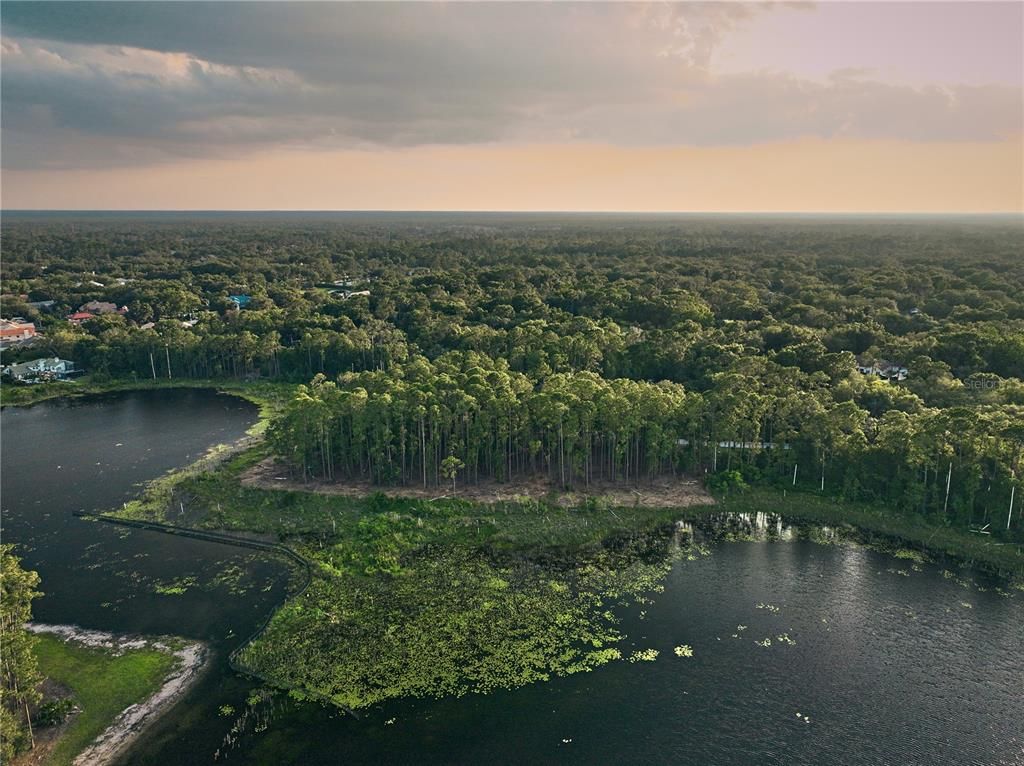 Exterior, Lake